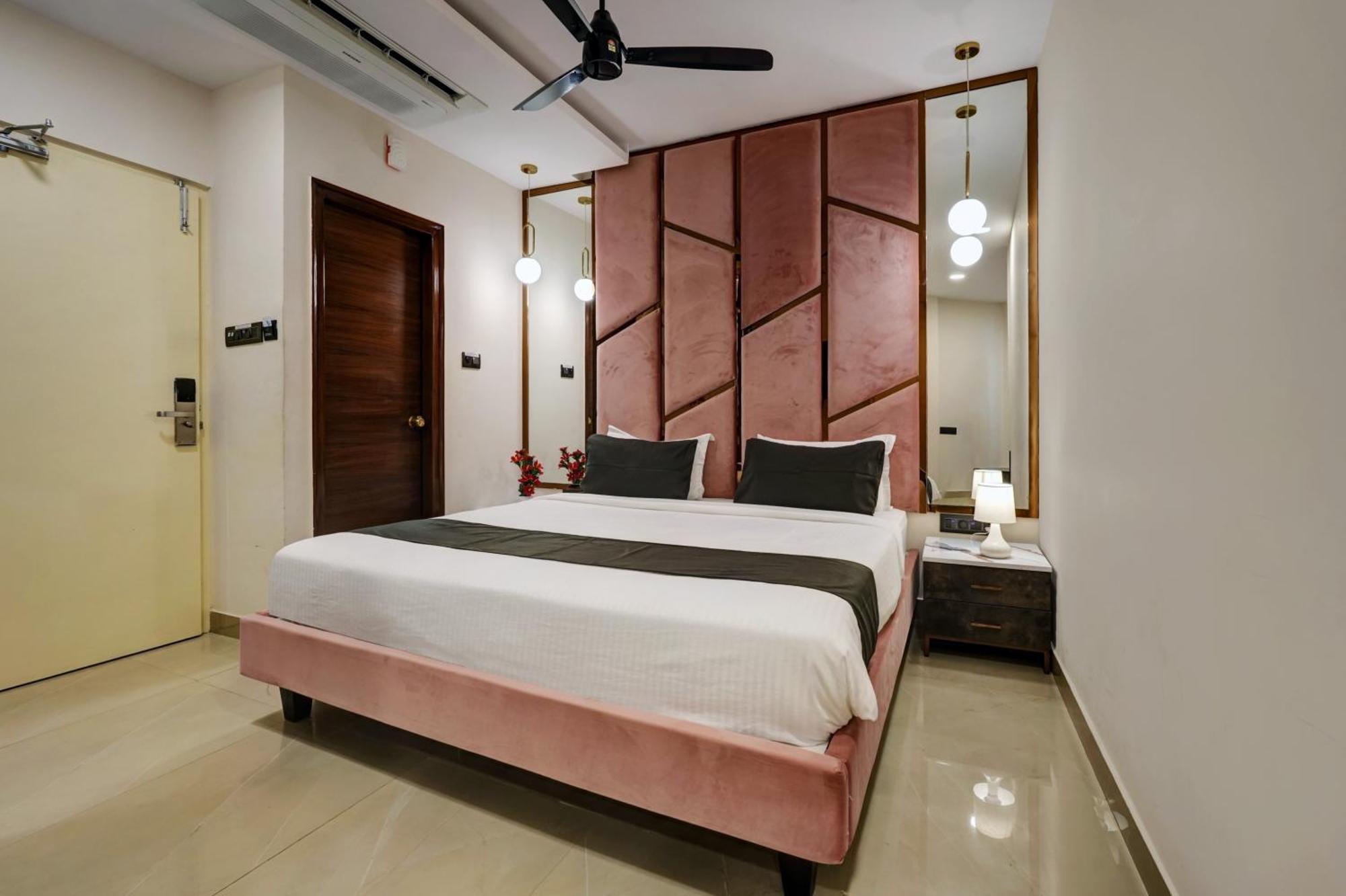 Astra Hotels & Suites - Koramangala Bangalore Bagian luar foto