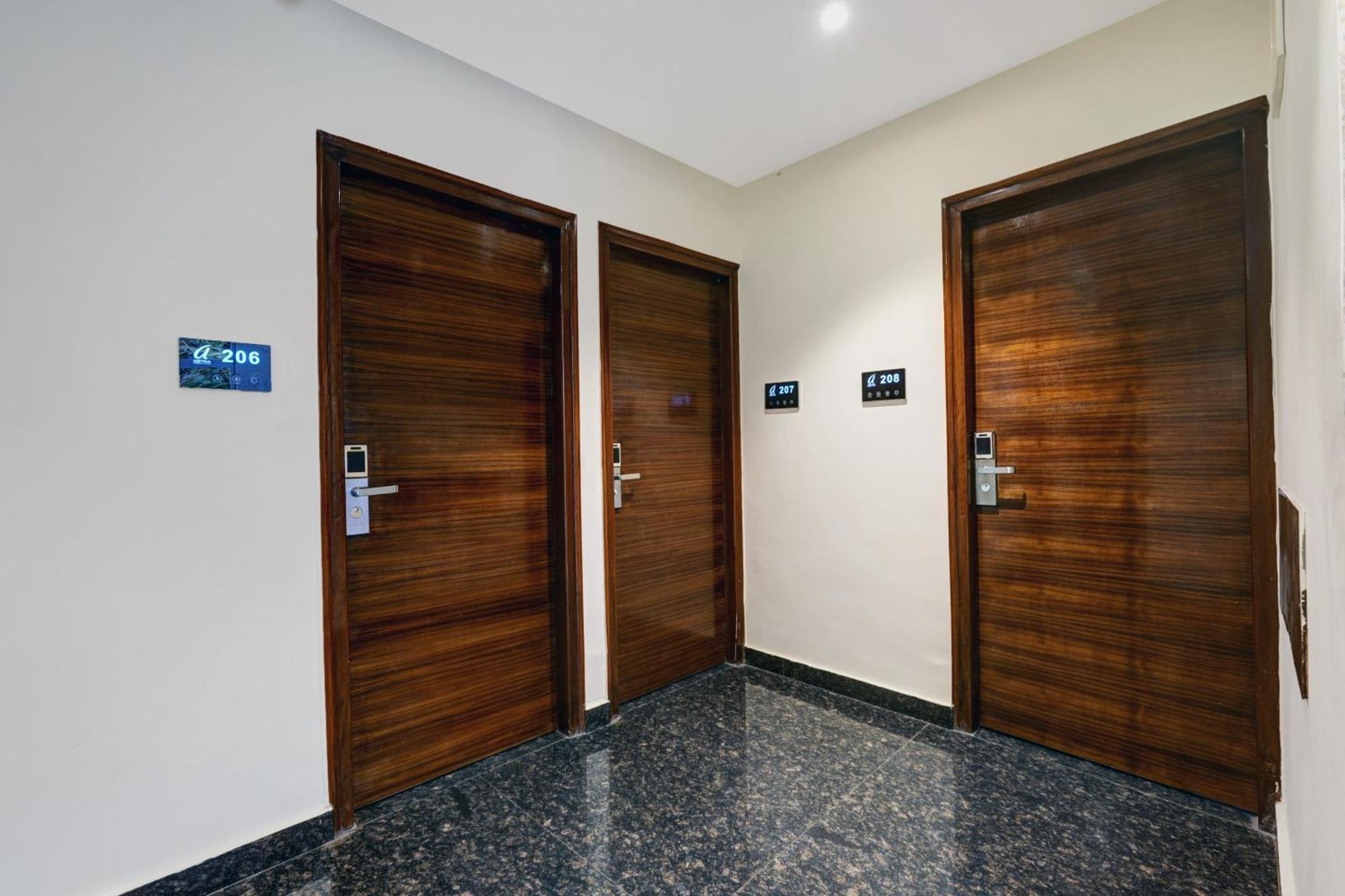 Astra Hotels & Suites - Koramangala Bangalore Bagian luar foto