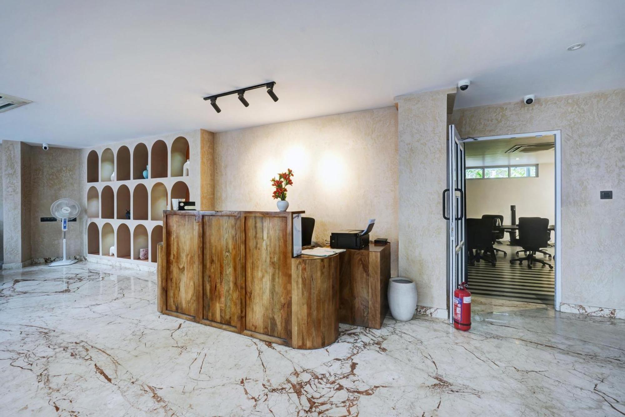 Astra Hotels & Suites - Koramangala Bangalore Bagian luar foto
